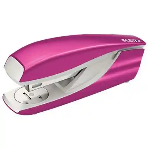 Leitz-nietmachine voor 30 vellen - Roze Leitz-nietmachine voor 30 vellen - Roze